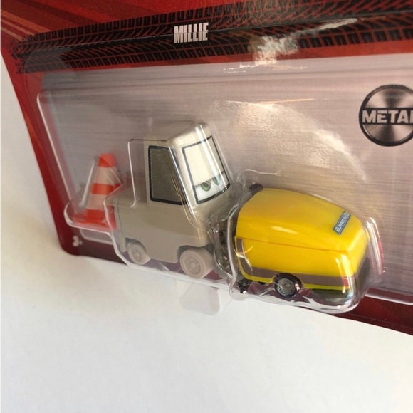 Disney Pixar Cars Die-Cast - Millie - Cars 3 - BRAND NEW!!! - Picture 3 of 3